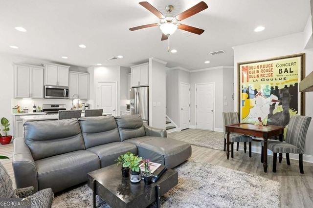 130 Maple Creek Way, Woodstock, GA 30188
