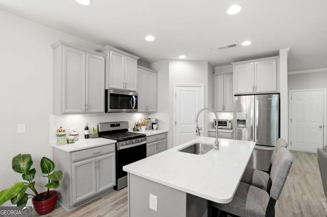 130 Maple Creek Way, Woodstock, GA 30188