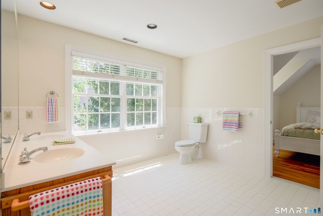 235 Hawks Hill Road, New Canaan, CT 06840