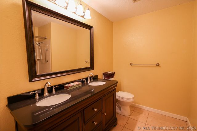 2005 Lakeview Drive, Sulphur, OK 73086