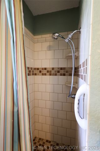 2005 Lakeview Drive, Sulphur, OK 73086