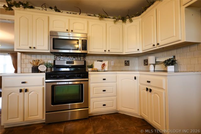 2005 Lakeview Drive, Sulphur, OK 73086