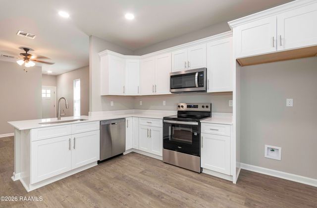 100 Jantz Drive, Lafayette, LA 70506