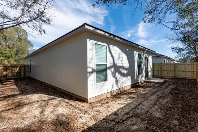100 Jantz Drive, Lafayette, LA 70506