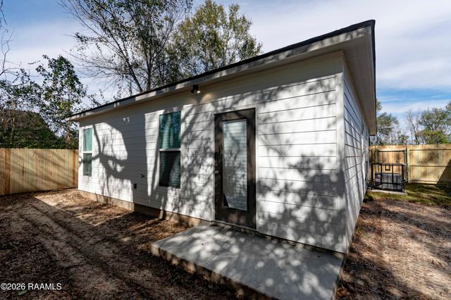 100 Jantz Drive, Lafayette, LA 70506