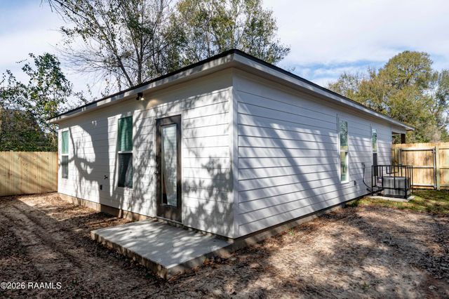 100 Jantz Drive, Lafayette, LA 70506