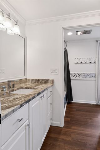 11 Oak Street 48, Wellesley, MA 02482