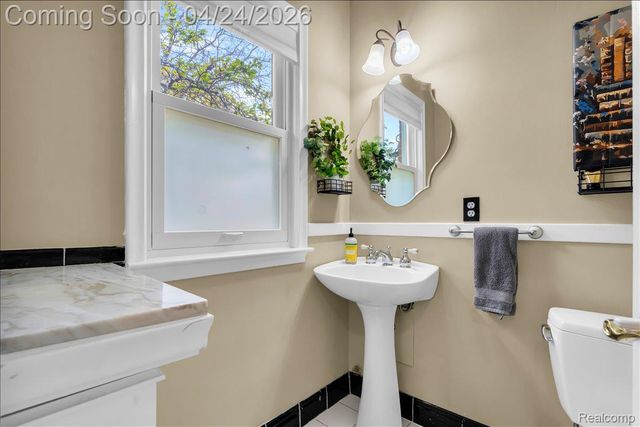 4161 Seminole Drive, Royal Oak, MI 48073