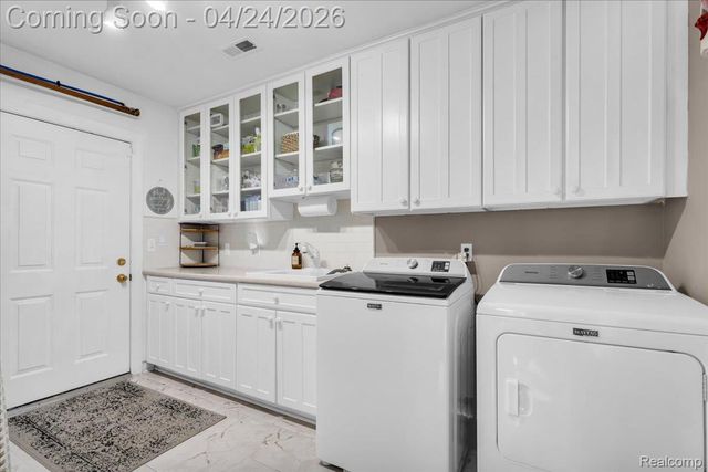 4161 Seminole Drive, Royal Oak, MI 48073