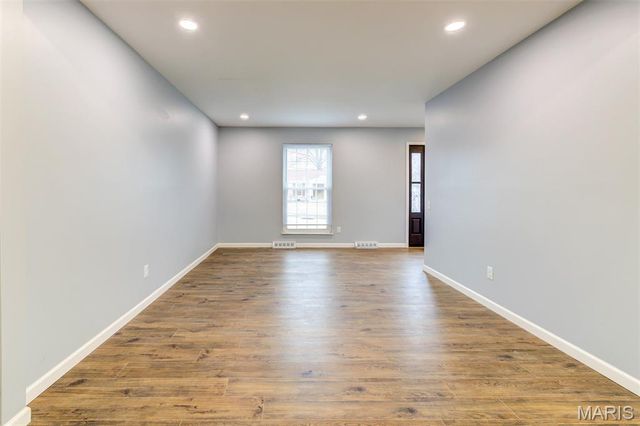 114 Lea Meadows Drive, Ballwin, MO 63011