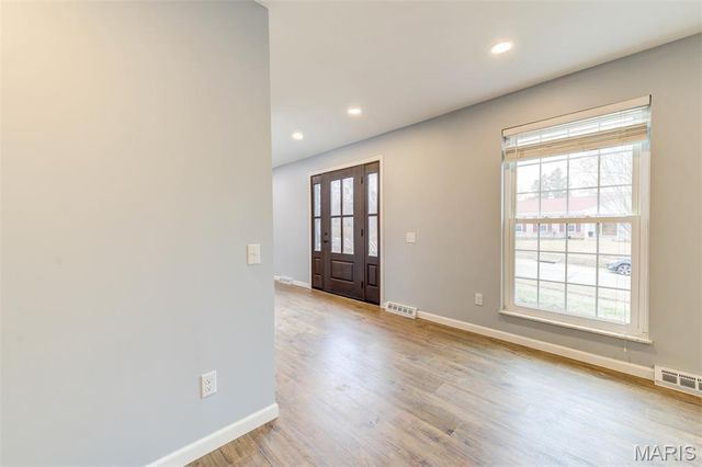 114 Lea Meadows Drive, Ballwin, MO 63011