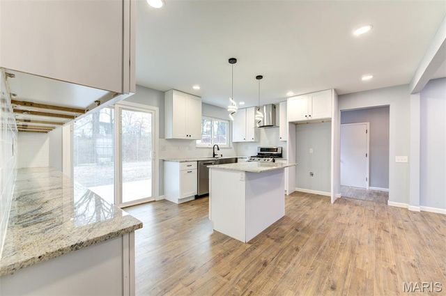 114 Lea Meadows Drive, Ballwin, MO 63011