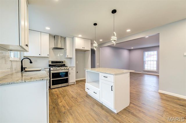 114 Lea Meadows Drive, Ballwin, MO 63011