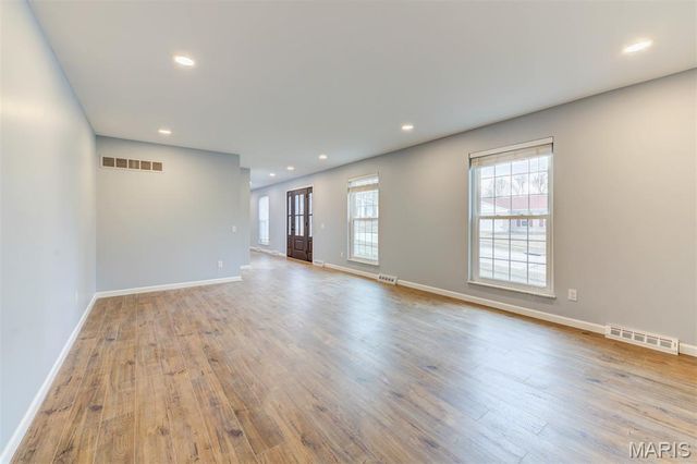 114 Lea Meadows Drive, Ballwin, MO 63011