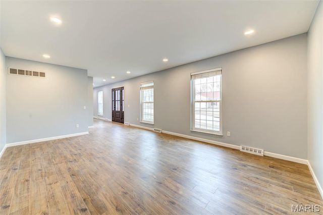 114 Lea Meadows Drive, Ballwin, MO 63011