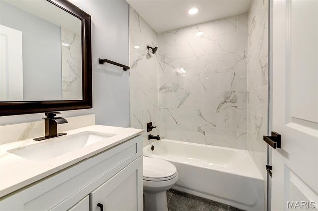 114 Lea Meadows Drive, Ballwin, MO 63011