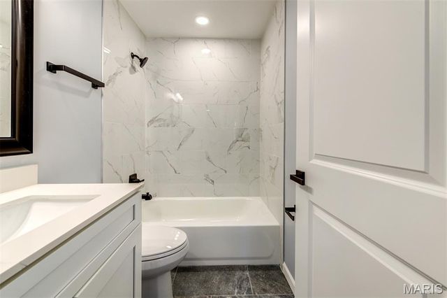 114 Lea Meadows Drive, Ballwin, MO 63011