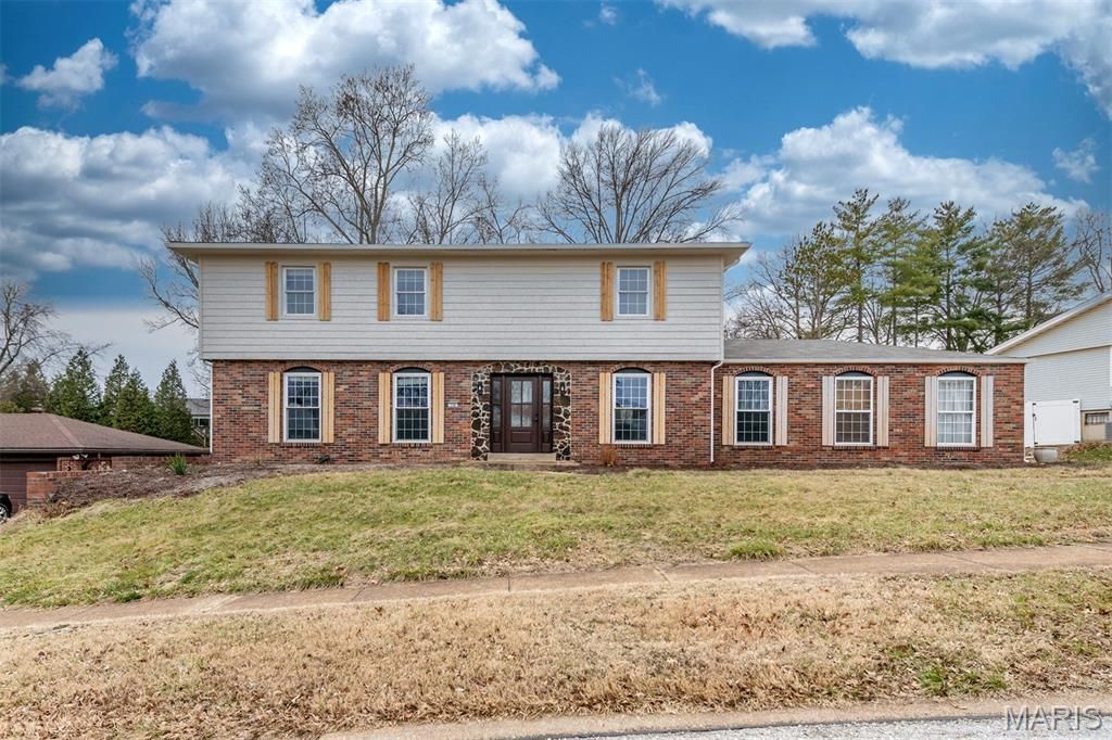 114 Lea Meadows Drive, Ballwin, MO 63011