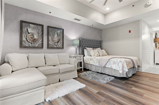 150 Salt Air Drive 201, St Simons Island, GA 31522