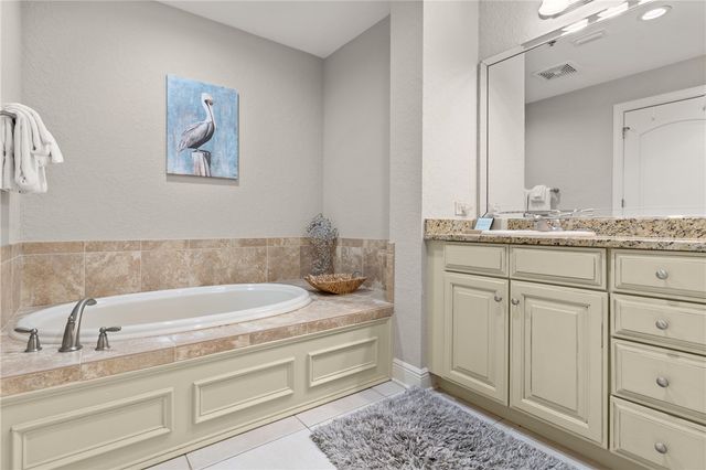 150 Salt Air Drive 201, St Simons Island, GA 31522