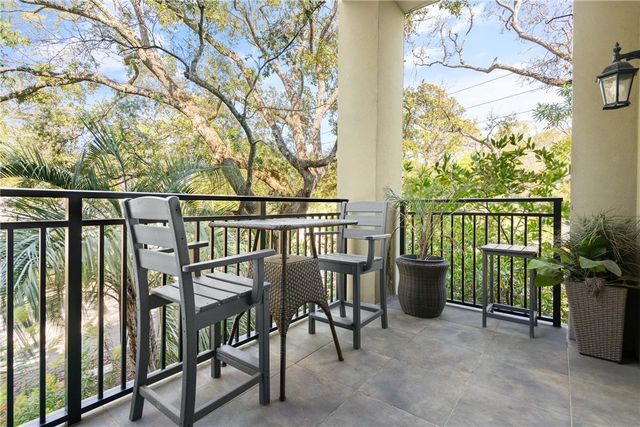 150 Salt Air Drive 201, St Simons Island, GA 31522