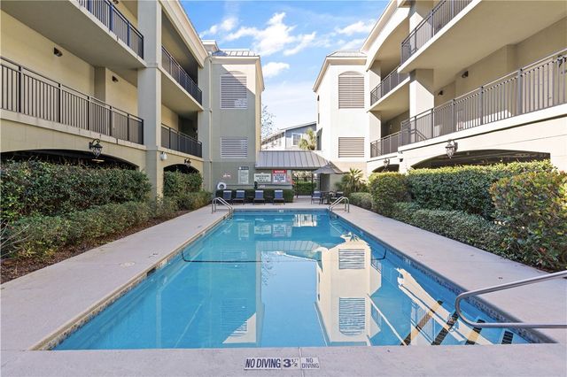 150 Salt Air Drive 201, St Simons Island, GA 31522