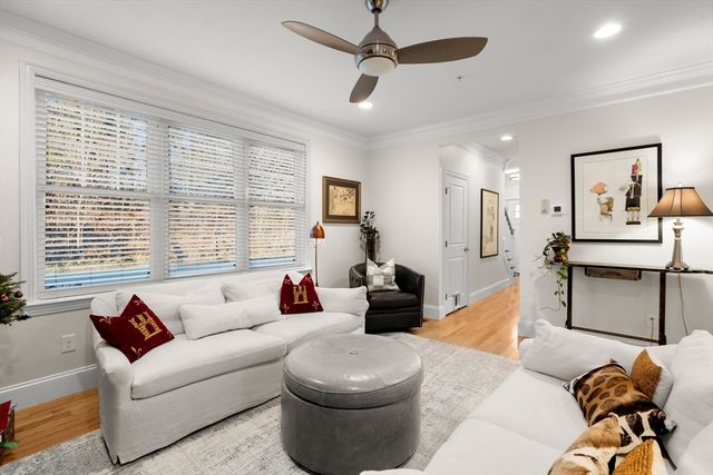 1 Green Ln 1, Framingham, MA 01701