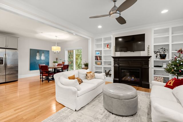 1 Green Ln 1, Framingham, MA 01701