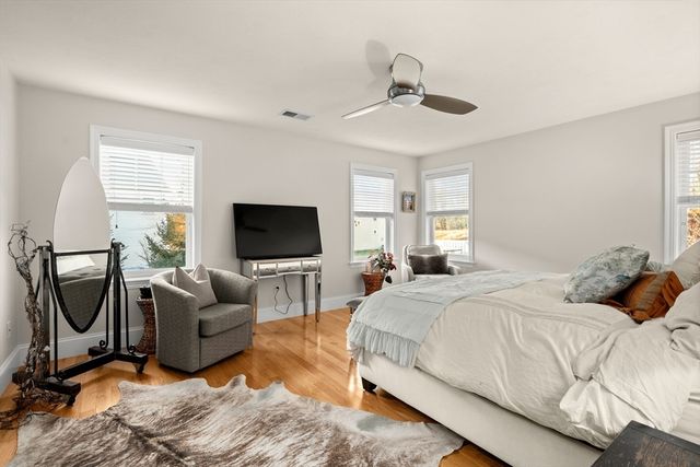 1 Green Ln 1, Framingham, MA 01701