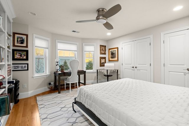 1 Green Ln 1, Framingham, MA 01701