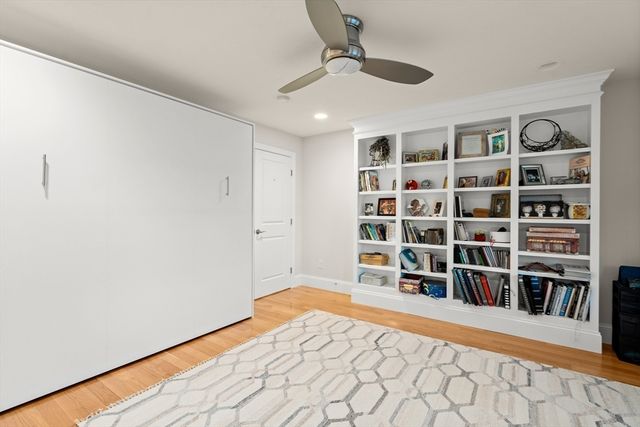 1 Green Ln 1, Framingham, MA 01701