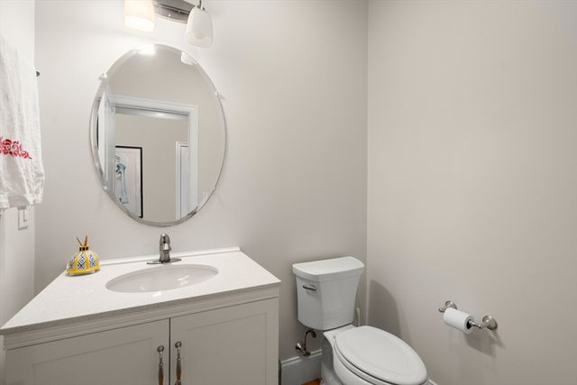 1 Green Ln 1, Framingham, MA 01701