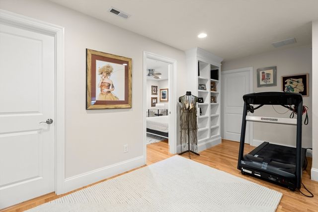 1 Green Ln 1, Framingham, MA 01701