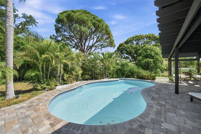 14297 GENEVA DRIVE, Largo, FL 33774