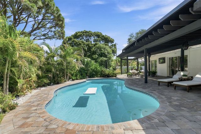 14297 GENEVA DRIVE, Largo, FL 33774