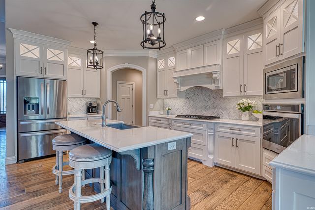 1227 Lakefield Drive, Newburgh, IN 47630