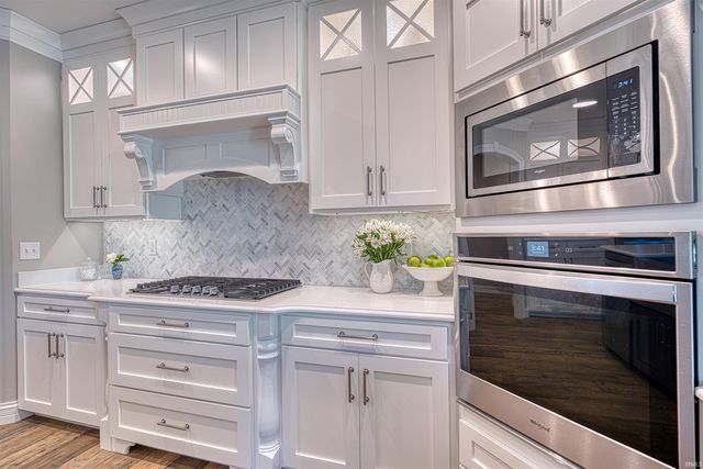 1227 Lakefield Drive, Newburgh, IN 47630