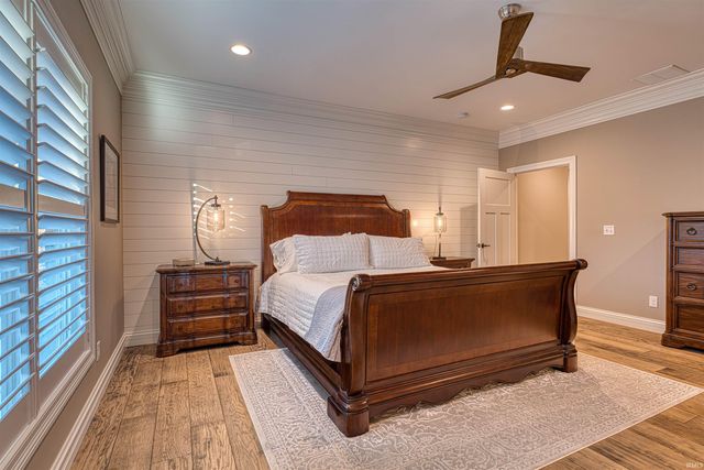 1227 Lakefield Drive, Newburgh, IN 47630