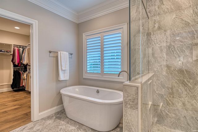 1227 Lakefield Drive, Newburgh, IN 47630