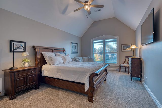 1227 Lakefield Drive, Newburgh, IN 47630