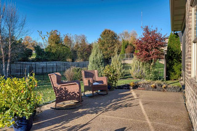 1227 Lakefield Drive, Newburgh, IN 47630