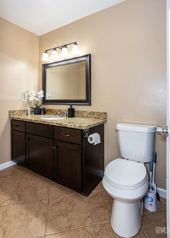 4100 Highland Hills Street, Bakersfield, CA 93308