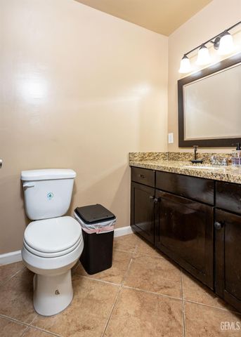 4100 Highland Hills Street, Bakersfield, CA 93308