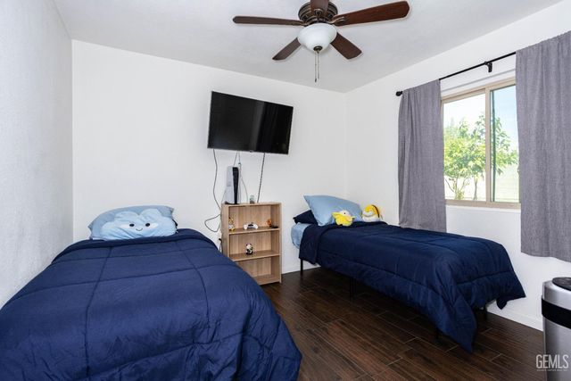 4100 Highland Hills Street, Bakersfield, CA 93308