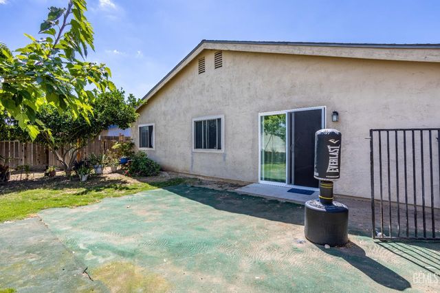 4100 Highland Hills Street, Bakersfield, CA 93308