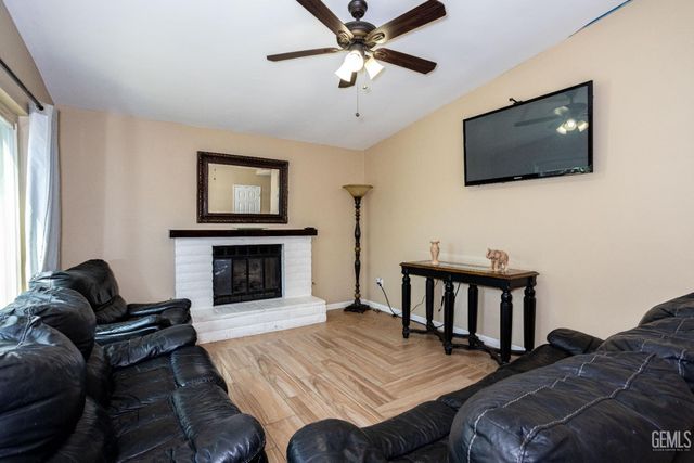 4100 Highland Hills Street, Bakersfield, CA 93308