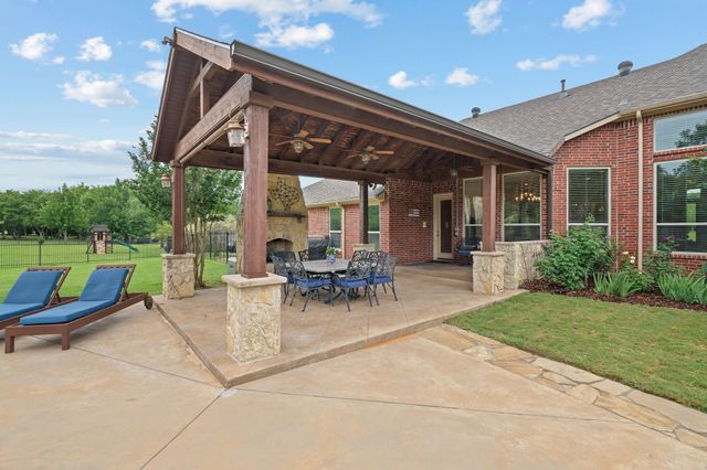 122 W Carruth Lane, Double Oak, TX 75077