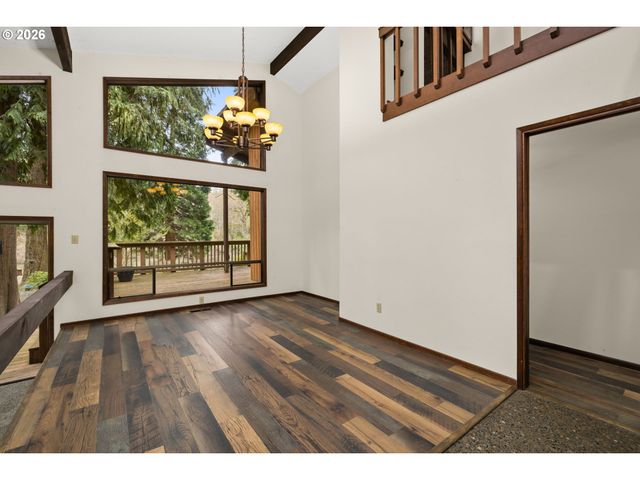 4760 DOGWOOD Dr, Lake Oswego, OR 97035