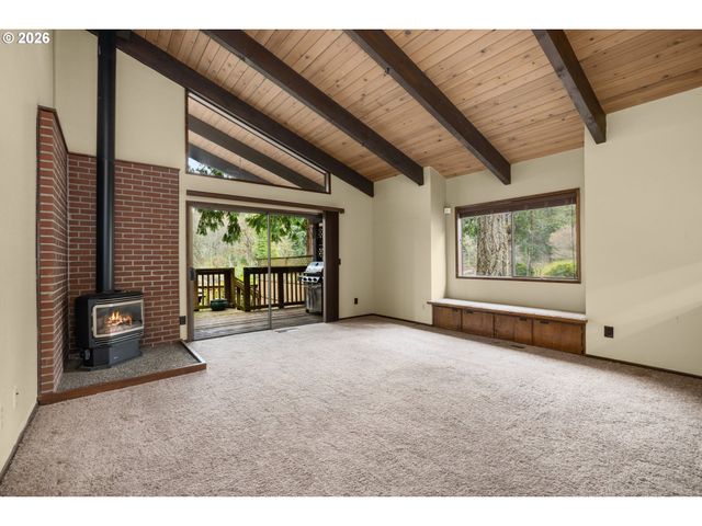 4760 DOGWOOD Dr, Lake Oswego, OR 97035