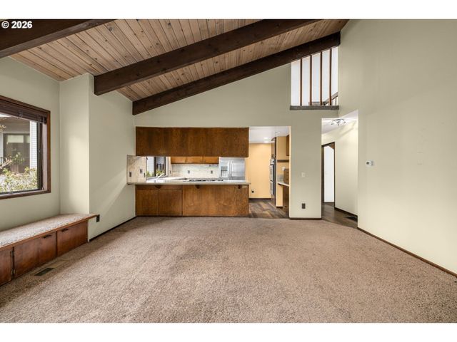 4760 DOGWOOD Dr, Lake Oswego, OR 97035